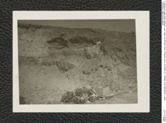 Seite 1, Eingelegtes Foto, Beilage 1 zu Tagebuch "Unter-Wölbling | hallzt. Wohngrube | März 1931" (NHMW-PRAE-BBB-75-Beilage-1)